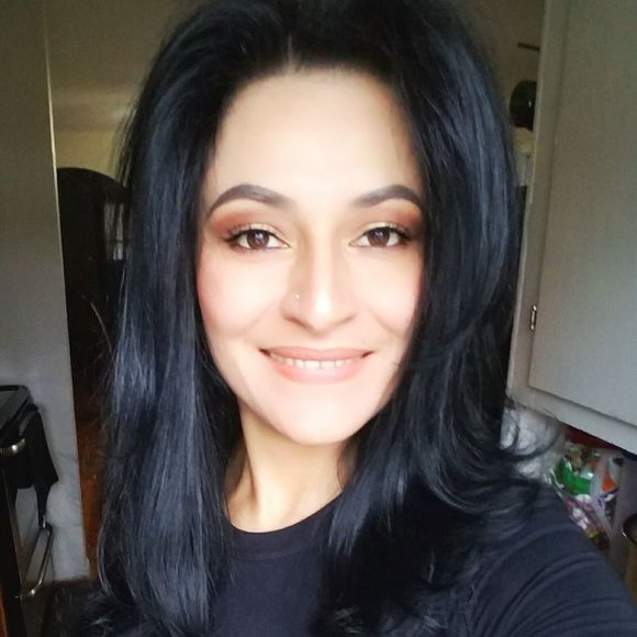 Meet your Posher, Veronika - Picture 1 of 1